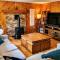The Wooden Nest by AvantStay Deck Big Yard w Hammocks Fire Pit