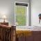 Tavern at the Woods by AvantStay Lakefront Views Hot Tub Firepit Game Room
