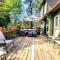 The Wooden Nest by AvantStay Deck Big Yard w Hammocks Fire Pit