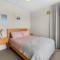 Harbour Escape - Paparoa Holiday Home - Matakohe
