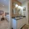 2 Homes on the Bay Shared Waterfront Pool Boat Dock Laguna Village Paradise - بادري آيلاند