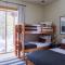 Little Red by AvantStay Peaceful Serene Cabin w Pine Tree Views - 特拉基