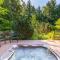 Rhythm Waters by AvantStay Garden Paradise Pond