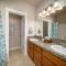 Moonlight by AvantStay Modern Home w Views Direct Access to Rockaway Beach