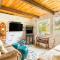 Totally Beachin Getaway by AvantStay Waterfront