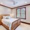 Sunset Shores Resort: The Grand House by AvantStay