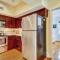 Tumis Time Out by AvantStay Heart Of Old Town w Shared Pool Month Long Stays Only