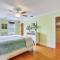 Tumis Time Out by AvantStay Heart Of Old Town w Shared Pool Month Long Stays Only
