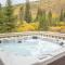 Bighorn by AvantStay Spacious Ski Cabin w Sprawling Porch Views Hot Tub