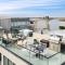 Velvet Sand I by AvantStay Steps to Newport Beach Private Rooftop w Outdoor Kitchen Hot Tub - Newport Beach