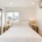 Velvet Sand I by AvantStay Steps to Newport Beach Private Rooftop w Outdoor Kitchen Hot Tub