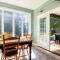 Westside Waterfront View Home - AvantStay Hot tub