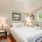 Wolf Beach Cottage by AvantStay Harbor Views