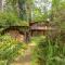 Goss Lake Chalet by AvantStay Lakefront w Dock