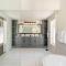 Explorer by AvantStay Close to Slopes Game Room Guest Suite Hot Tub