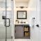 Explorer by AvantStay Close to Slopes Game Room Guest Suite Hot Tub