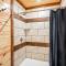Smokey’s Paradise by AvantStay Sleeps 22 Pool - 赛维尔维尔