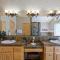 Paw Print Hot Tub Mountain Views Game Room 4mins to Ski Resort - Big Bear Lake
