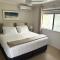 Tropical Retreat in 2 Bedroom Townhouse