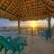 Balcony w Bay View Shared Pool Boat Dock Fat Flounder by AvantStay - Île Padre