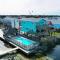 Balcony w Bay View Shared Pool Boat Dock Fat Flounder by AvantStay - Île Padre