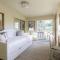 Everett by AvantStay 5mins to Palisades Tahoe w HOT TUB