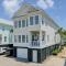 6 10th Avenue by AvantStay Steps to the Beach Pool 2691 sqft