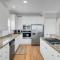 6 10th Avenue by AvantStay Steps to the Beach Pool 2691 sqft