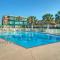 Steps to SandFest Beach Access 2 Pools Tennis Shorely Blessed by AvantStay - Port Aransas