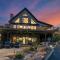 Gray Fox Lodge by AvantStay WATERSLIDE Pool Theater Sleeps 23 - Lake Norman of Catawba