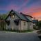 Gray Fox Lodge by AvantStay WATERSLIDE Pool Theater Sleeps 23 - Lake Norman of Catawba