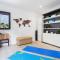 Moonlight Modern by AvantStay Spectacular BeachOcean Views Footsteps from Beach and Shops - 恩西尼塔斯