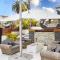 Moonlight Modern by AvantStay Spectacular BeachOcean Views Footsteps from Beach and Shops - 恩西尼塔斯