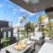 Moonlight Modern by AvantStay Spectacular BeachOcean Views Footsteps from Beach and Shops - 恩西尼塔斯