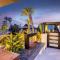 Moonlight Modern by AvantStay Spectacular BeachOcean Views Footsteps from Beach and Shops - 恩西尼塔斯