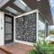 Moonlight Modern by AvantStay Spectacular BeachOcean Views Footsteps from Beach and Shops - 恩西尼塔斯