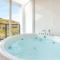 GYEONGJU LINEVIEW POOLVILLA - Gyeongju