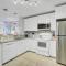 103 H Tidewater by AvantStay Walk to Beach Community Pool - جزيرة النخيل