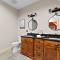 Black Bear Blue Heron by AvantStay 2 Lakefront Homes Sleeps 43 Pool Dock Theater - Lake Norman of Catawba