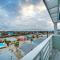 Pool Rooftop w Island Views Blocks to Beach Seas Your Dreams by AvantStay - Порт-Аранзас