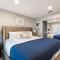 Breathtaking Meadows by AvantStay Temecula Group Retreat Pool Pickleball Firepit Hot Tub