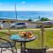 6 58 Pacific Drive - Beachfront modern apartment