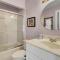 12 Dunecrest Lane by AvantStay 2 Mins to Beach w Pool BBQ - Isle of Palms