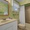 12 Dunecrest Lane by AvantStay 2 Mins to Beach w Pool BBQ - Isle of Palms