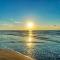 Steps to SandFest Ocean View w Pool Pickleball Summer Love by AvantStay - Port Aransas