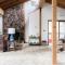 Wolfe by AvantStay 5mins NorthStar w Hot Tub Fireplace 2 Private Decks