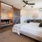 Flora by AvantStay Modern Private Desert Oasis on Large Grounds w Pool Bocce Ball