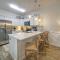 2 Blocks to the Beach, Patio, Resort Pool w Slide Tranquil Tides by AvantStay - Port Aransas