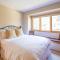 Sunriver by AvantStay Cozy Mountain Home w Indoor Pool and Hot Tub