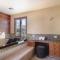 Gable by AvantStay Beautiful 3.5 Acre Oasis w Gorgeous Views Pool Hot Tub